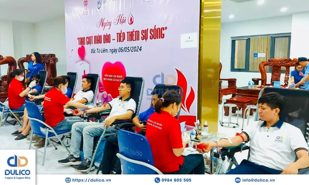 dulico tham gia hien mau nhan dao