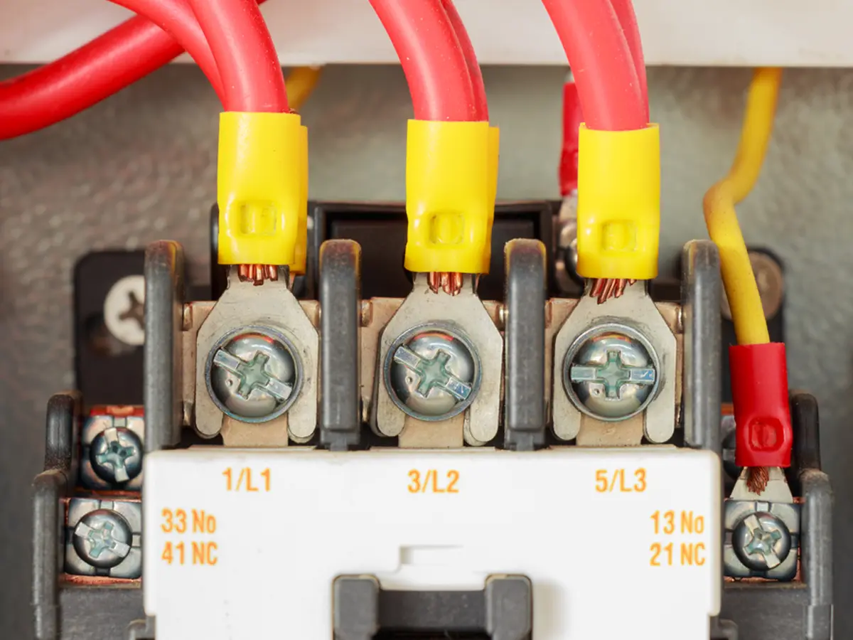 Tủ điện phân phối và hệ thống điện hạ áp