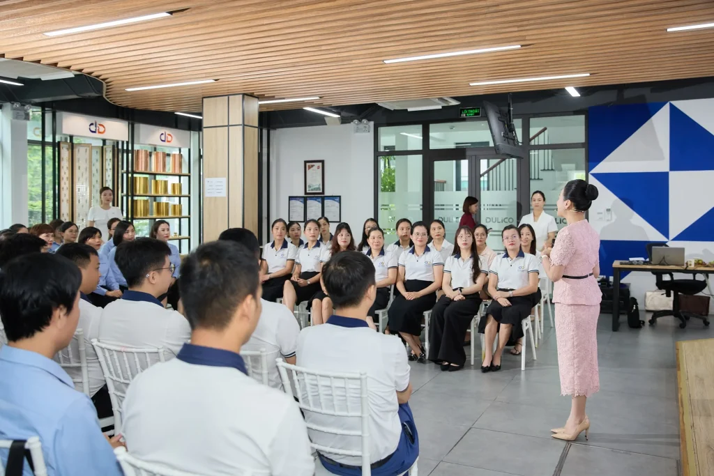 DULICO phối hợp tổ chức đào tạo phong thái chuyên nghiệp cho cán bộ nhân viên