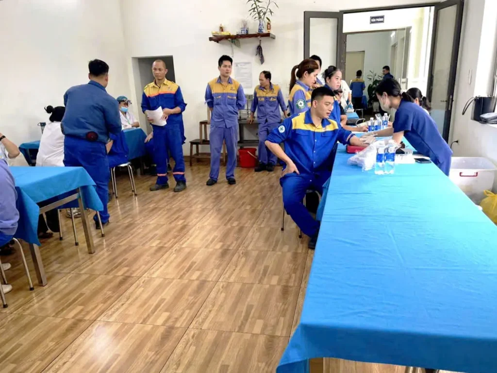toan-canh-kham-suc-khoe-dinh-ky-dulico-quang-minh